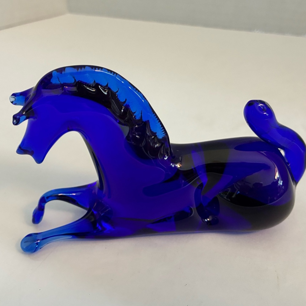Vintage Gibson Glass Cobalt Blue Horse Laying Down Resting With Sticker